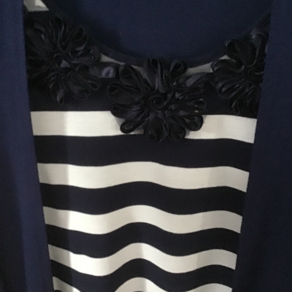 Very pretty Inc. International top - Picture 3 of 4